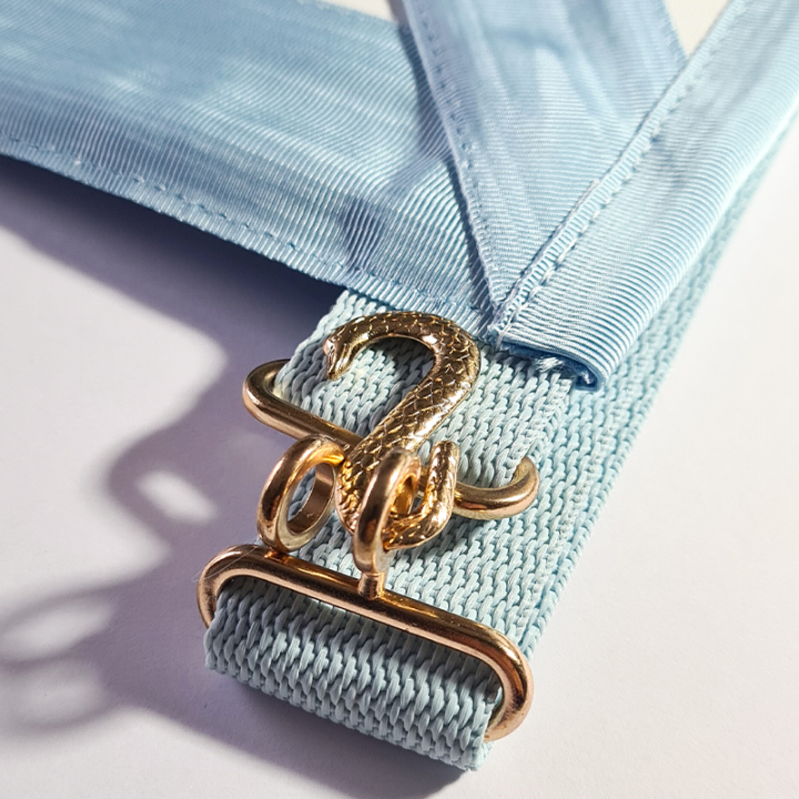MASTER APRON RSR IN LEATHER WITH 3 ROSETTES AND 2 GOLDEN TASSELS